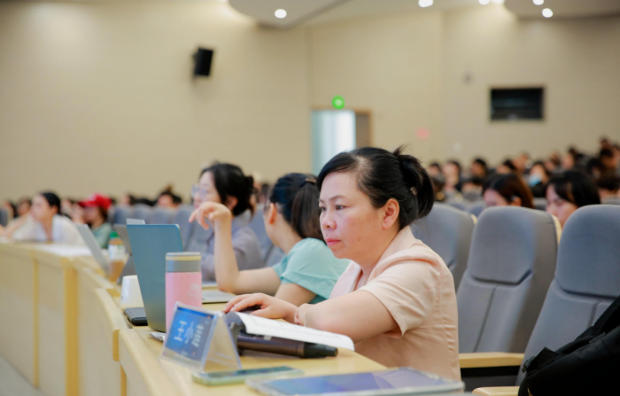 逐“数”同行 研思共进 ——记温州市王小莲名师送教工作室第五次活动