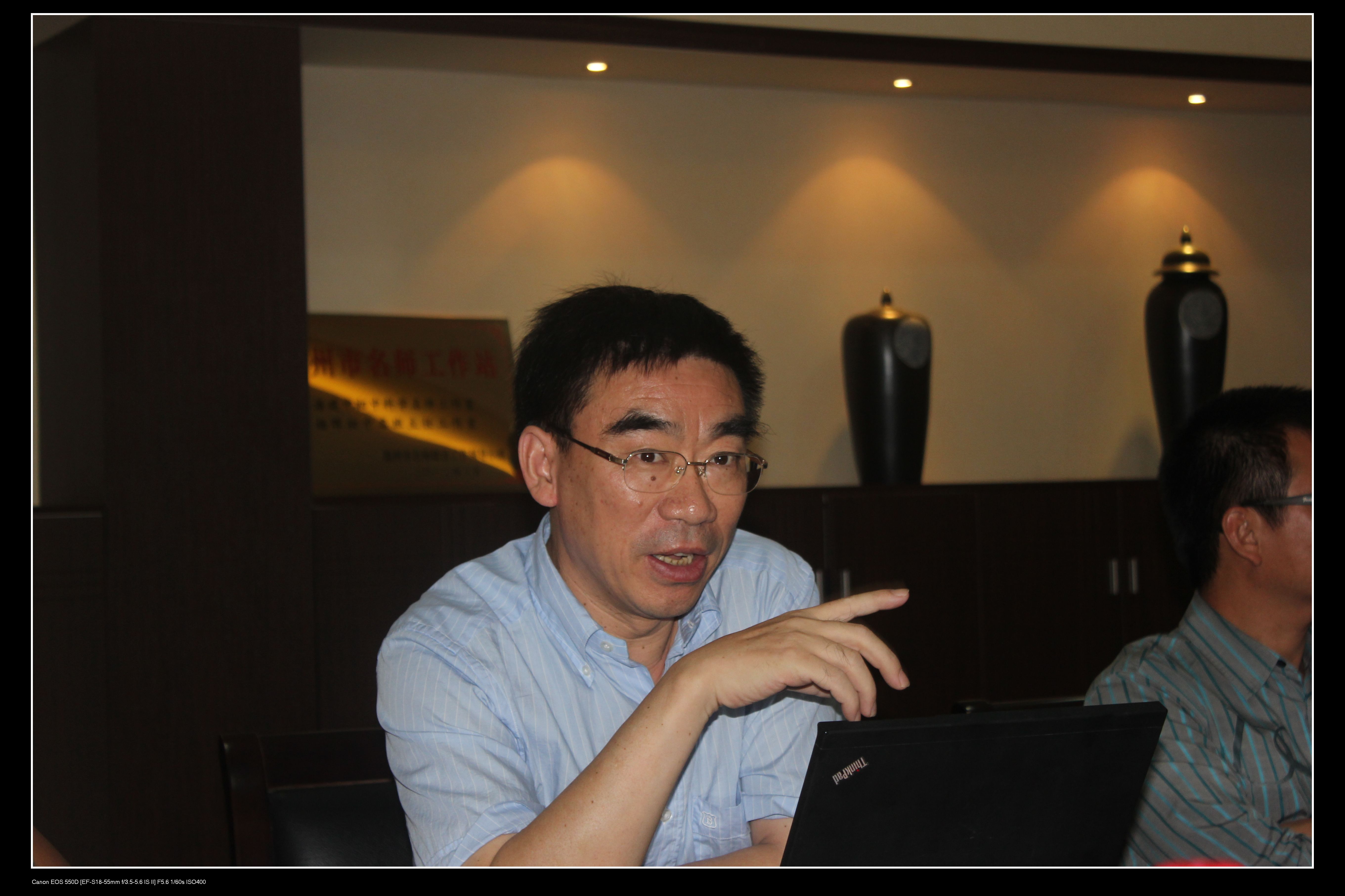 潘建中科学名师工作室第四次活动简讯